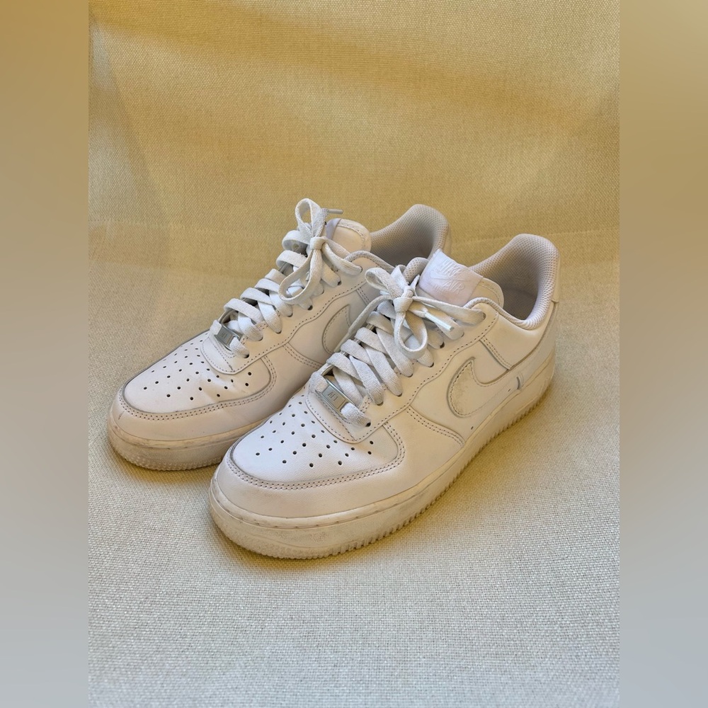 Nike Air Force 1s Men’s US 7 / Women’s US 9